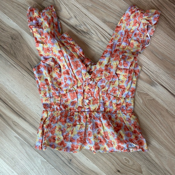 Lulu’s Peplum Top NWT Flirtatious Blooms Multi Floral Ruffled Sleevelees S - Picture 8 of 8